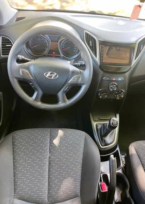 HYUNDAI HB20 1.0 COMFORT PLUS 12V TURBO FLEX 4P MANUAL